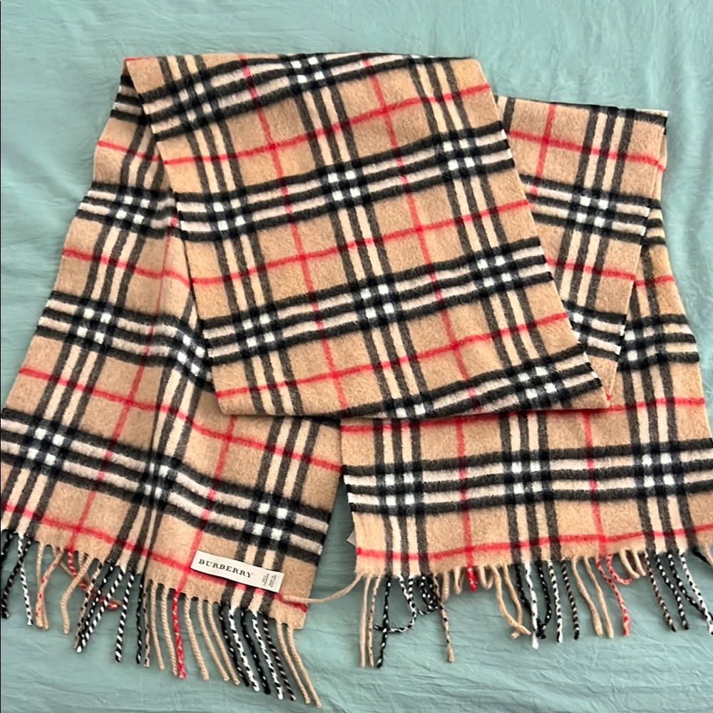 Burberry Classic Beige and Black Check Scarf